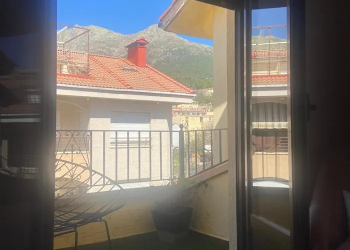 Casa De Boticarios, El Arenal (Castile and Leon)